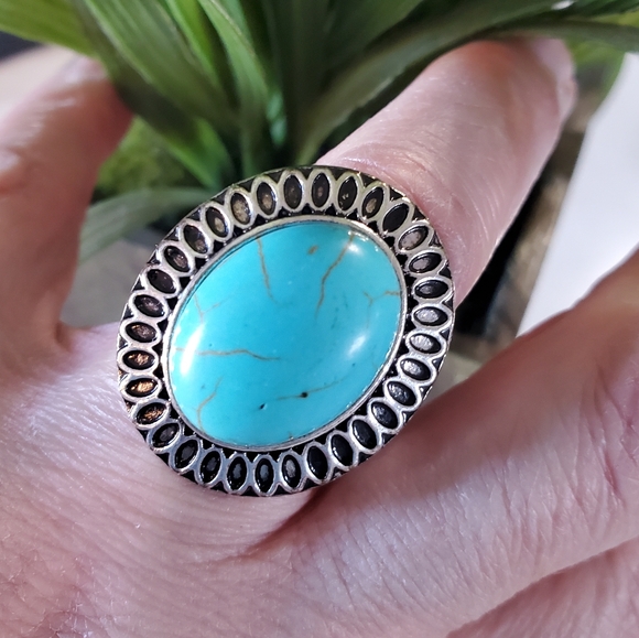 Silver Tone & Turquoise Stretch Band Ring 💥3 for $24💥 - Picture 10 of 17